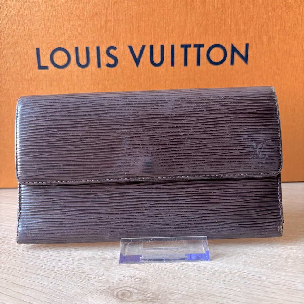 Louis Vuitton Textured Dark Brown Wallet